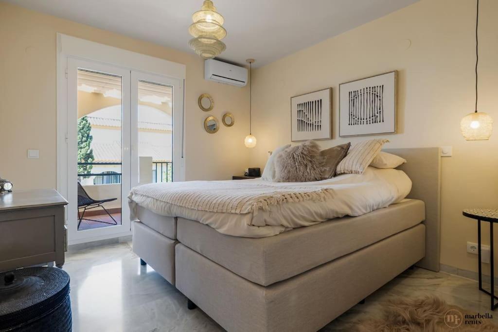 Apartment Costabella Townhouse Near The Marbella