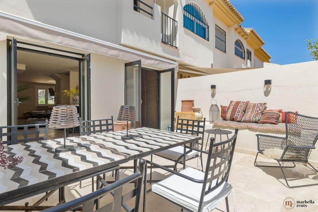 Apartment Costabella Townhouse Ref #82 Marbella
